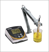 Oakton Benchtop CON 700, CON 2700 and PC 700 and PC 2700 Conductivity Meters