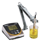 Oakton Benchtop CON 700, CON 2700 and PC 700 and PC 2700 Conductivity Meters